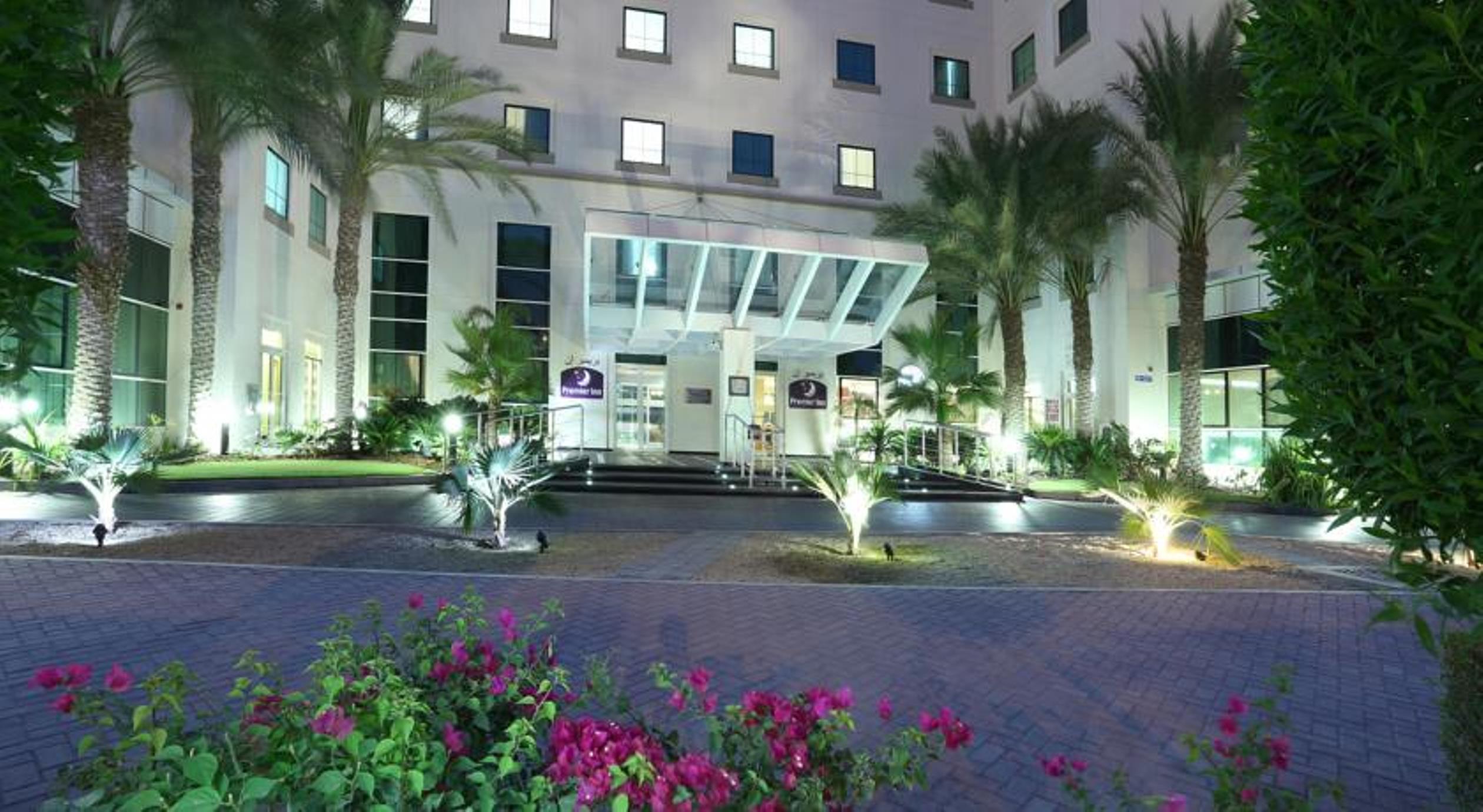 Premier Inn Dubai Investments Park Ngoại thất bức ảnh