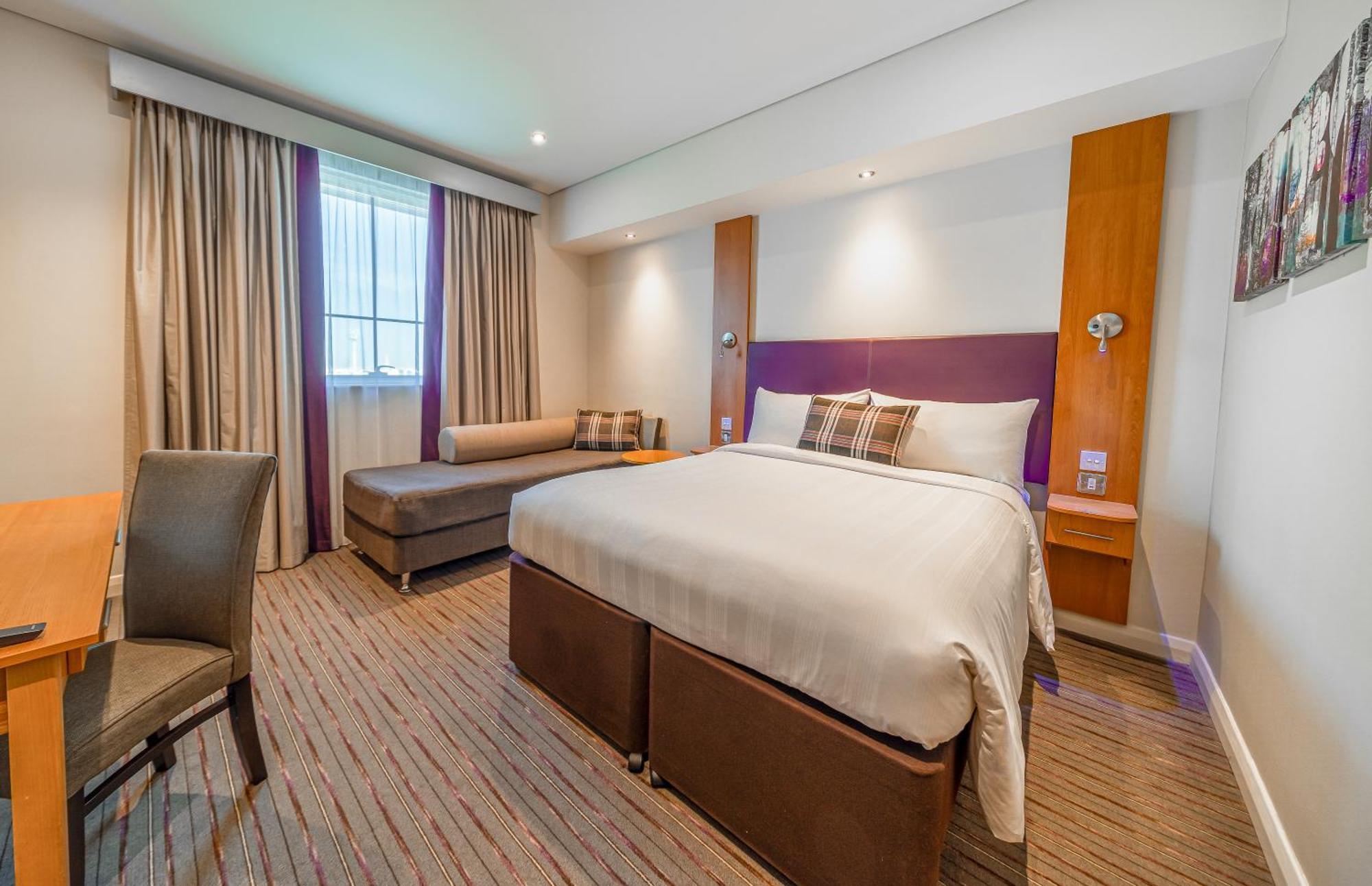 Premier Inn Dubai Investments Park Ngoại thất bức ảnh