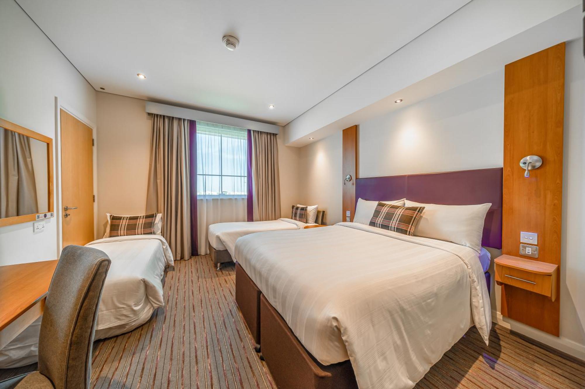 Premier Inn Dubai Investments Park Ngoại thất bức ảnh